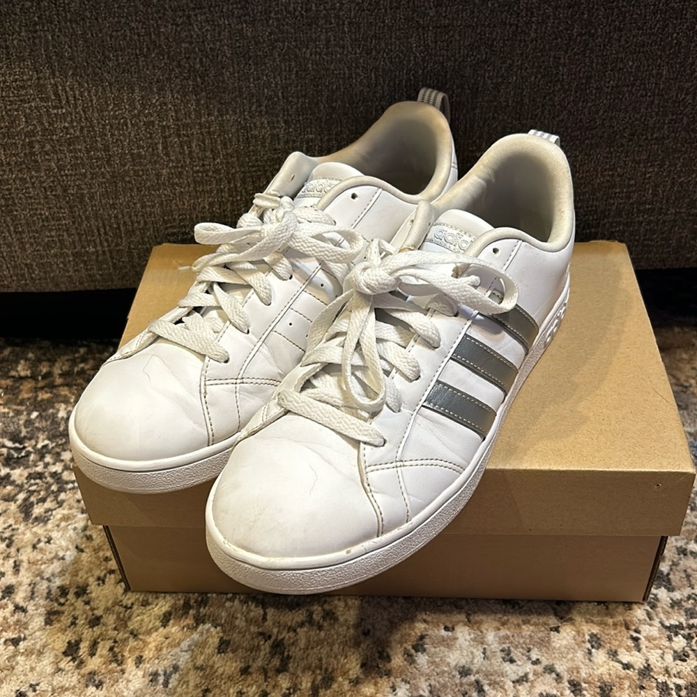 RARE Adidas Silver & White Stripe 3 Three Striped Womens size 9.5 Gently Used